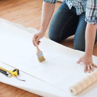 Замена обоев: какие средства использовать